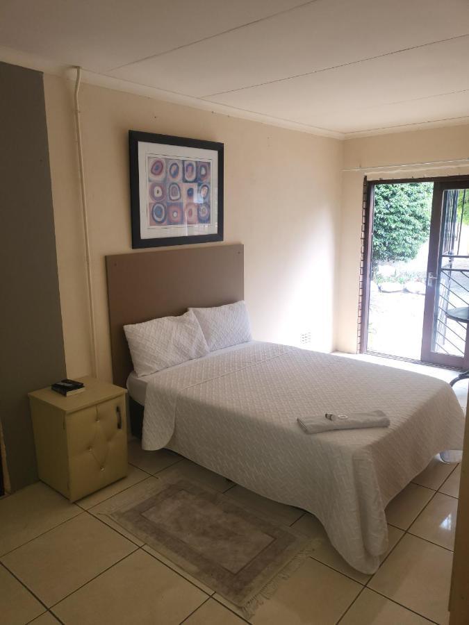 Albatrossways Lodge Sandton Eksteriør billede