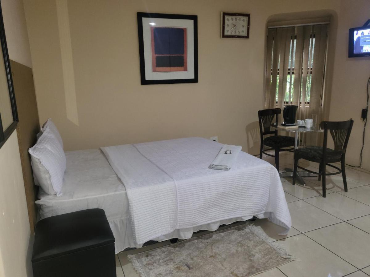 Albatrossways Lodge Sandton Eksteriør billede