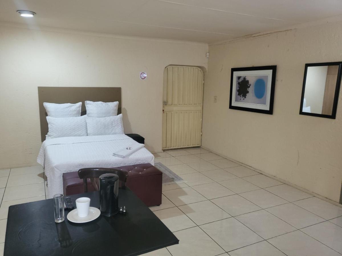 Albatrossways Lodge Sandton Eksteriør billede